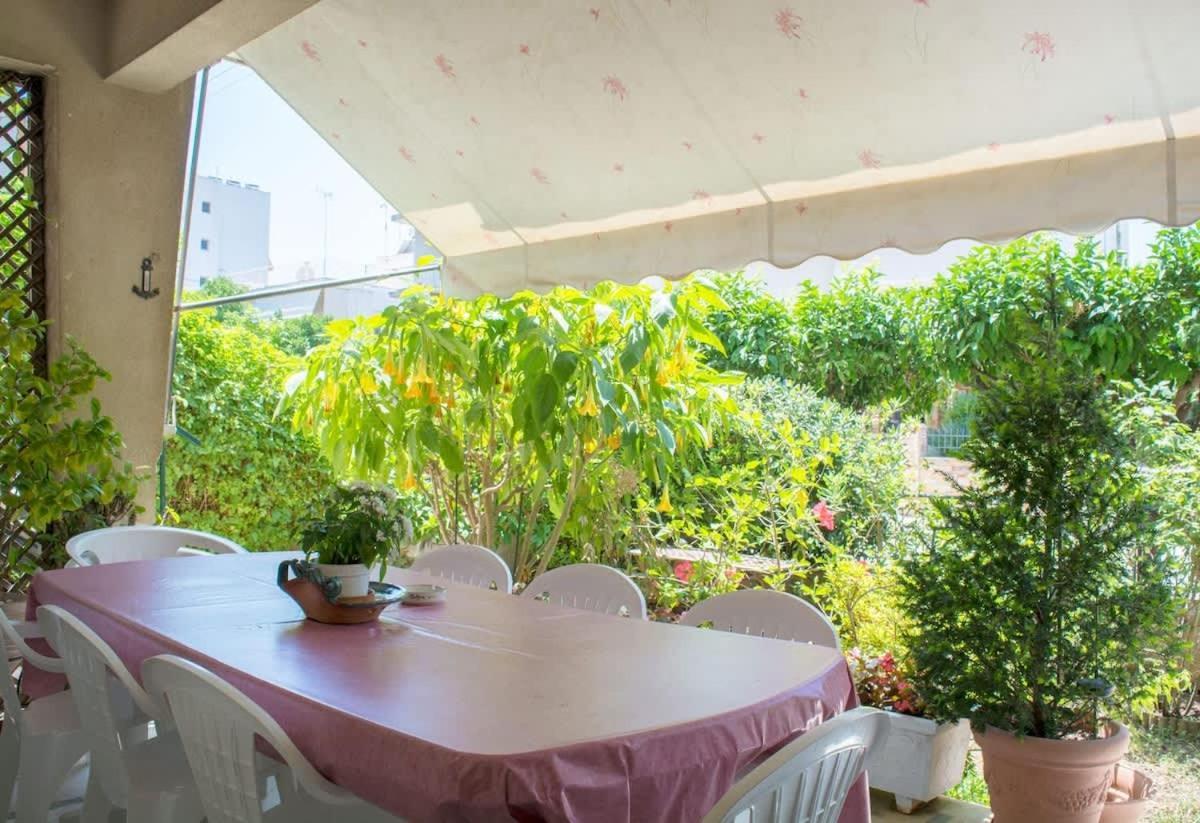 Family Apt With Garden Next To The Sea Афіни Екстер'єр фото